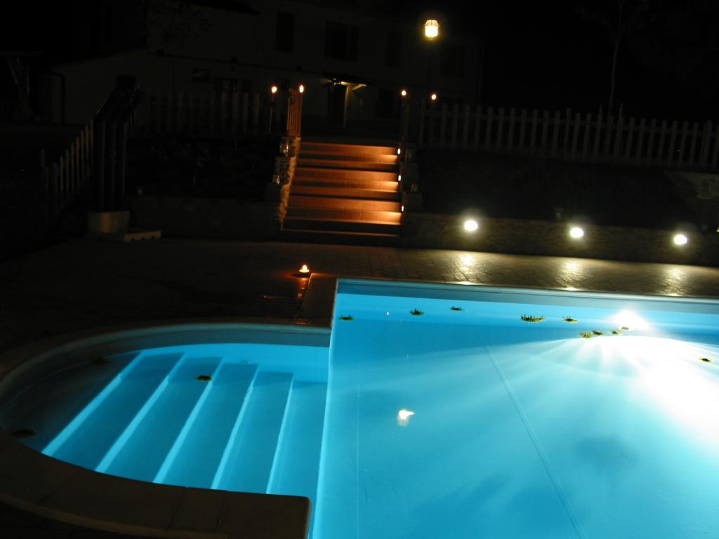 Agriturismo Ca'De'Gatti ฟาเอนซา ภายนอก รูปภาพ