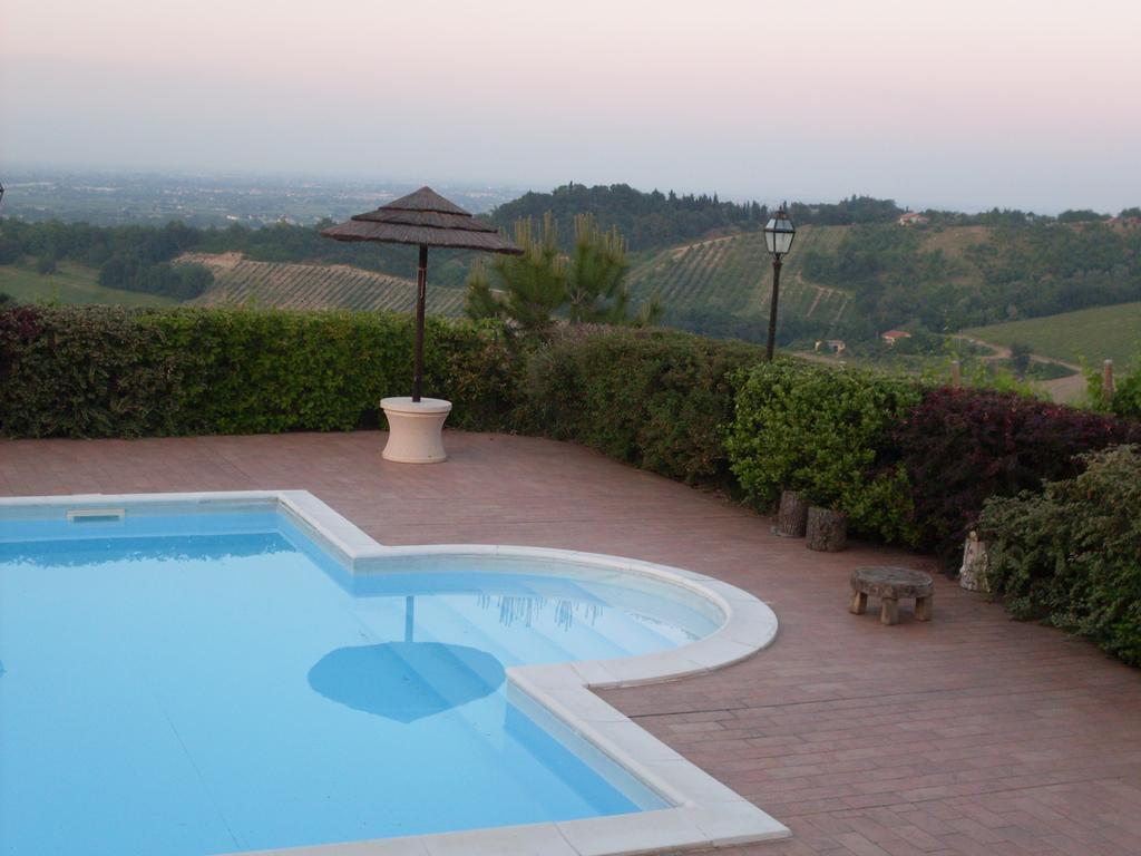Agriturismo Ca'De'Gatti ฟาเอนซา ภายนอก รูปภาพ