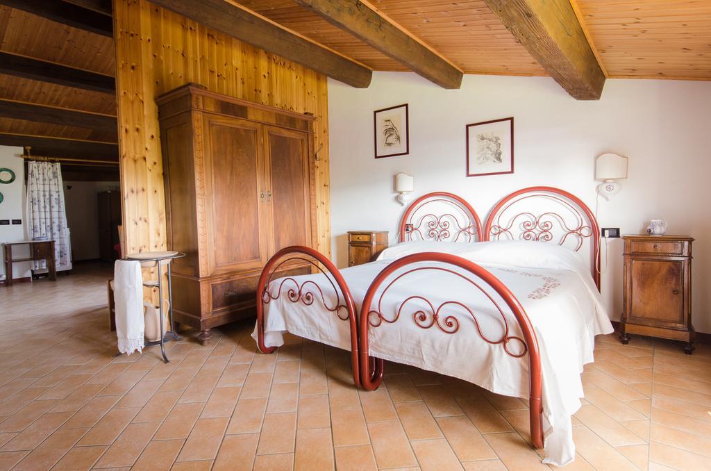 Agriturismo Ca'De'Gatti ฟาเอนซา ภายนอก รูปภาพ