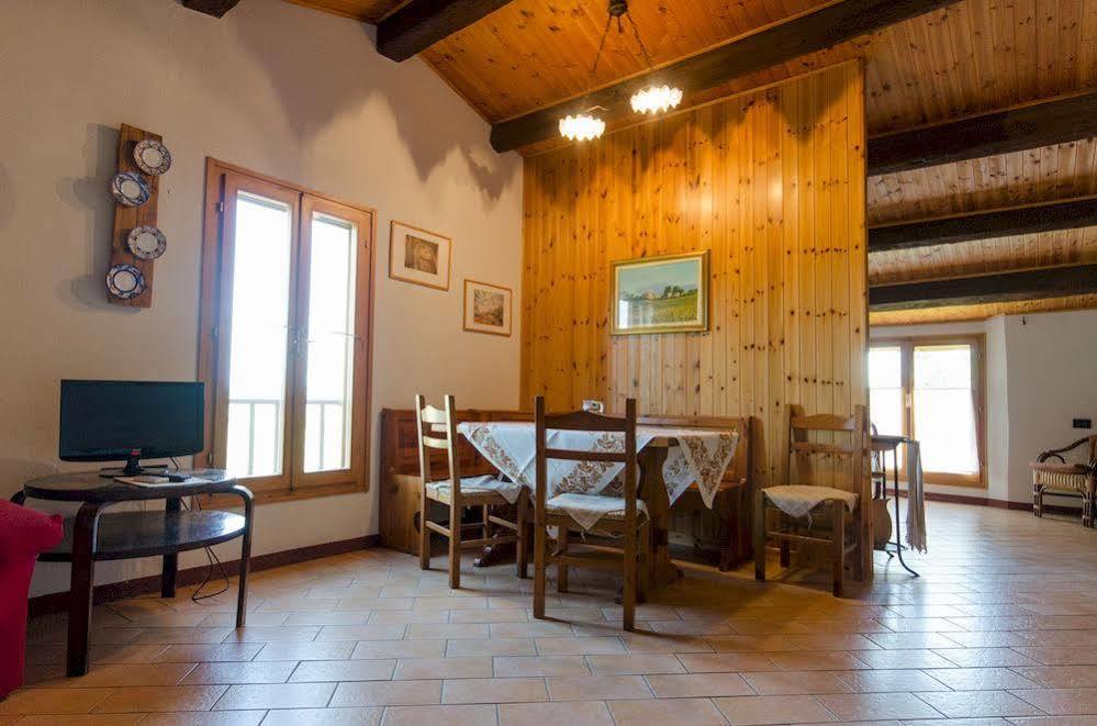 Agriturismo Ca'De'Gatti ฟาเอนซา ภายนอก รูปภาพ