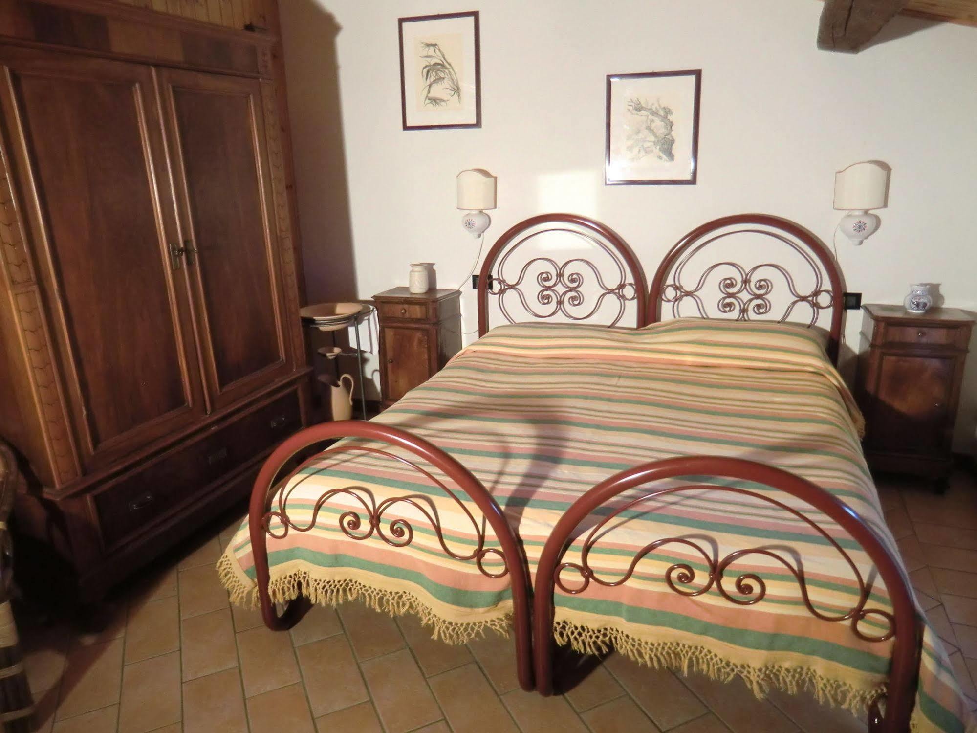 Agriturismo Ca'De'Gatti ฟาเอนซา ภายนอก รูปภาพ